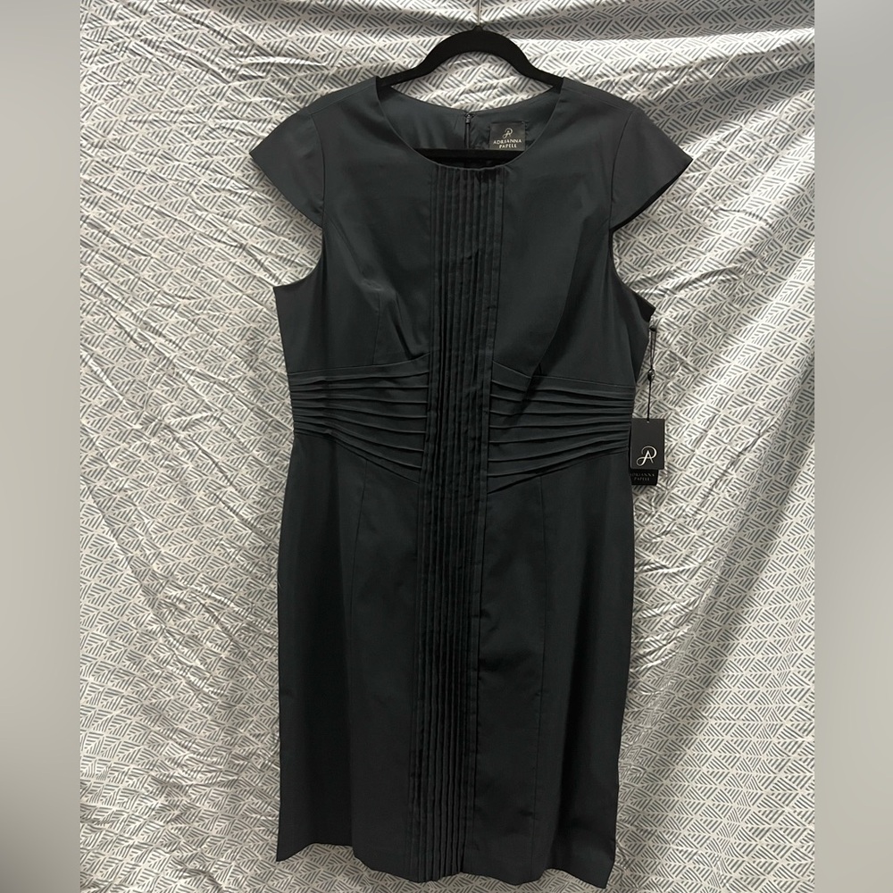 Adrianna Papell Black Pleated Sheath Midi Dress